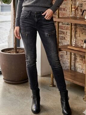 🎀Mavi Women's Skinny Jeans in Washed Black